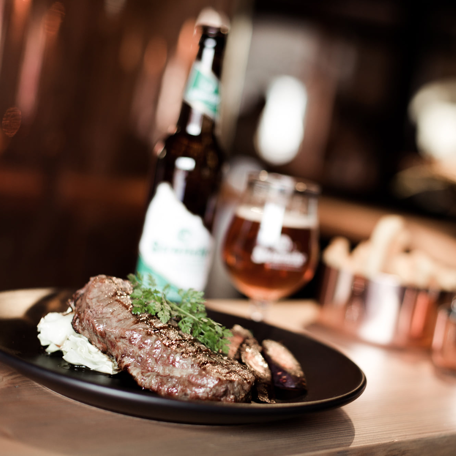 Svaneke Bryghus - Middag for 2 personer